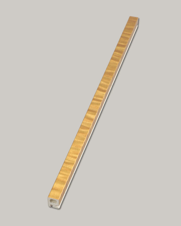 Golden luxe ripple grid corner line trim