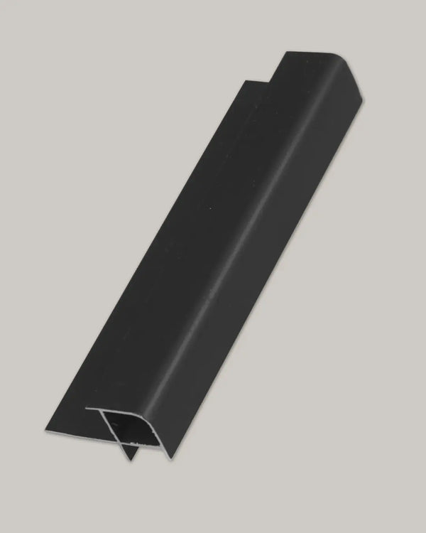 Matte black outer corner trim